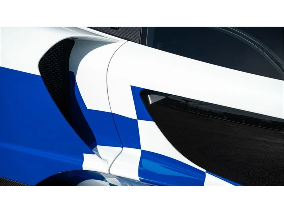 2019 McLaren Senna - Image 27 of 31