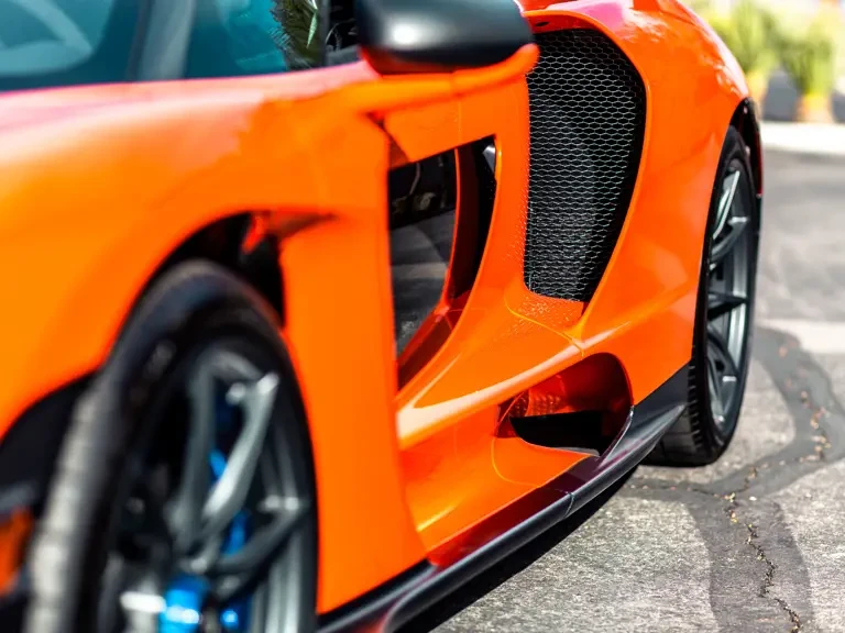2019 McLaren Senna - Image 17 of 31