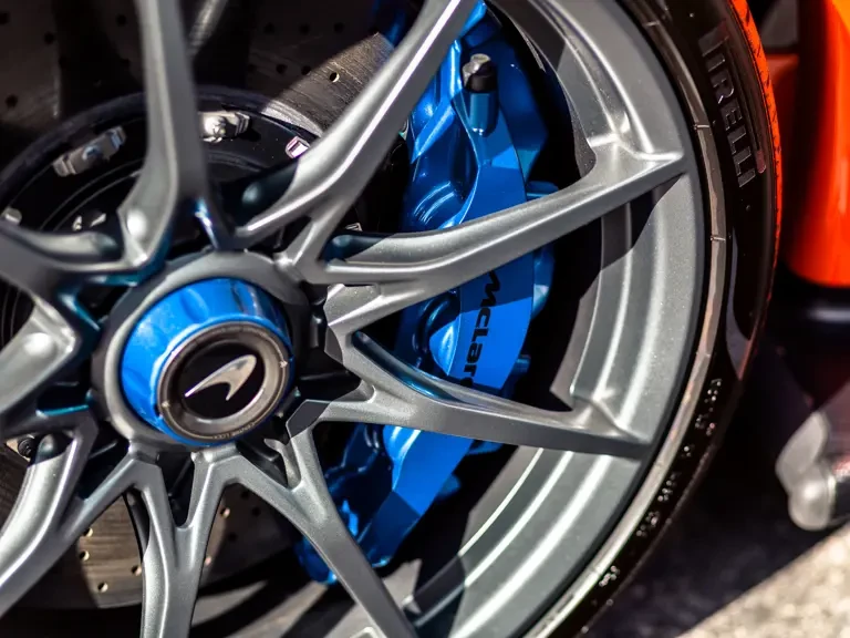2019 McLaren Senna - Image 27 of 31