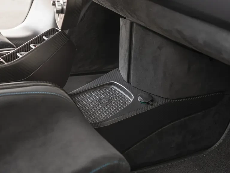2019 McLaren Senna - Image 20 of 31