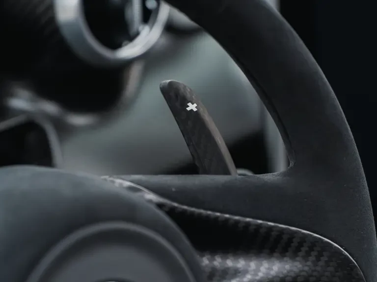 2019 McLaren Senna - Image 14 of 31