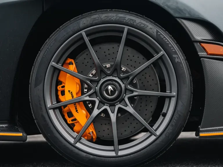 2019 McLaren Senna - Image 30 of 31