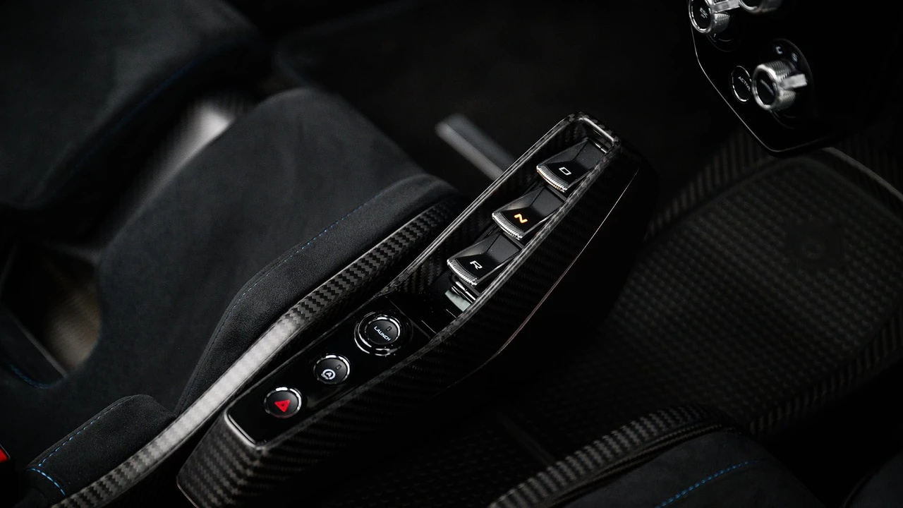 2019 McLaren Senna - Image 5 of 31
