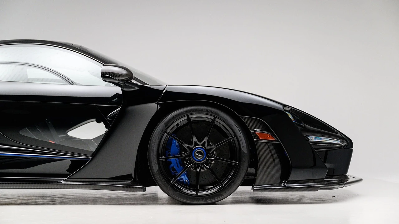 2019 McLaren Senna - Image 28 of 31
