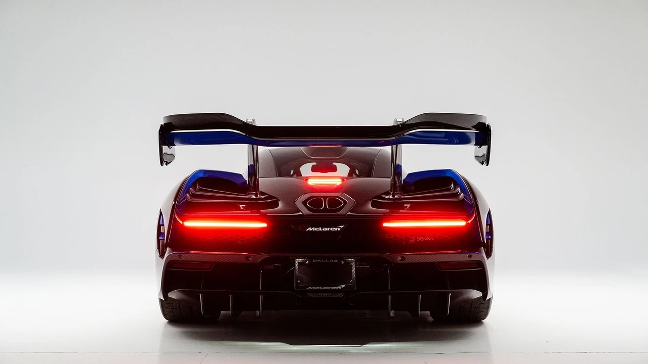2019 McLaren Senna - Image 27 of 31