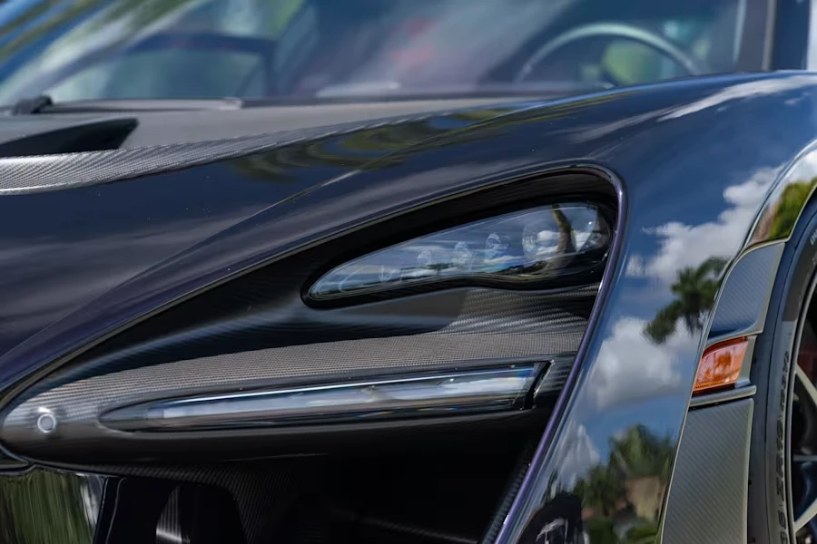 2019 McLaren Senna - Image 14 of 31
