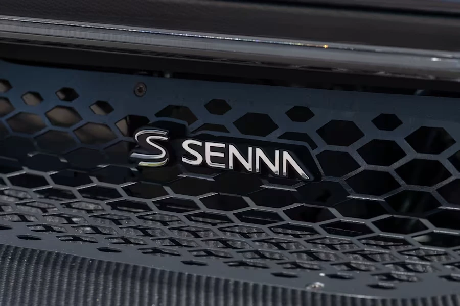 2019 McLaren Senna - Image 17 of 31