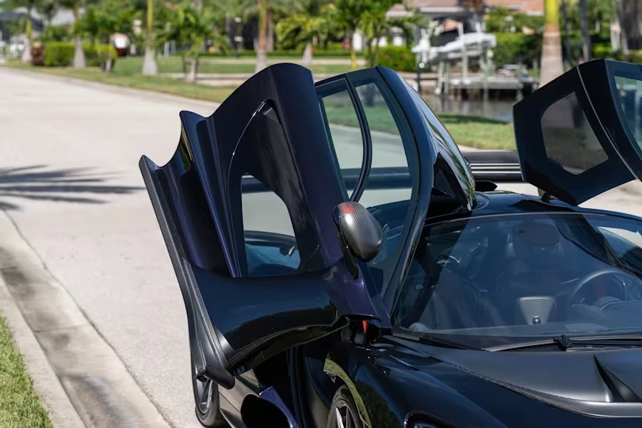 2019 McLaren Senna - Image 22 of 31