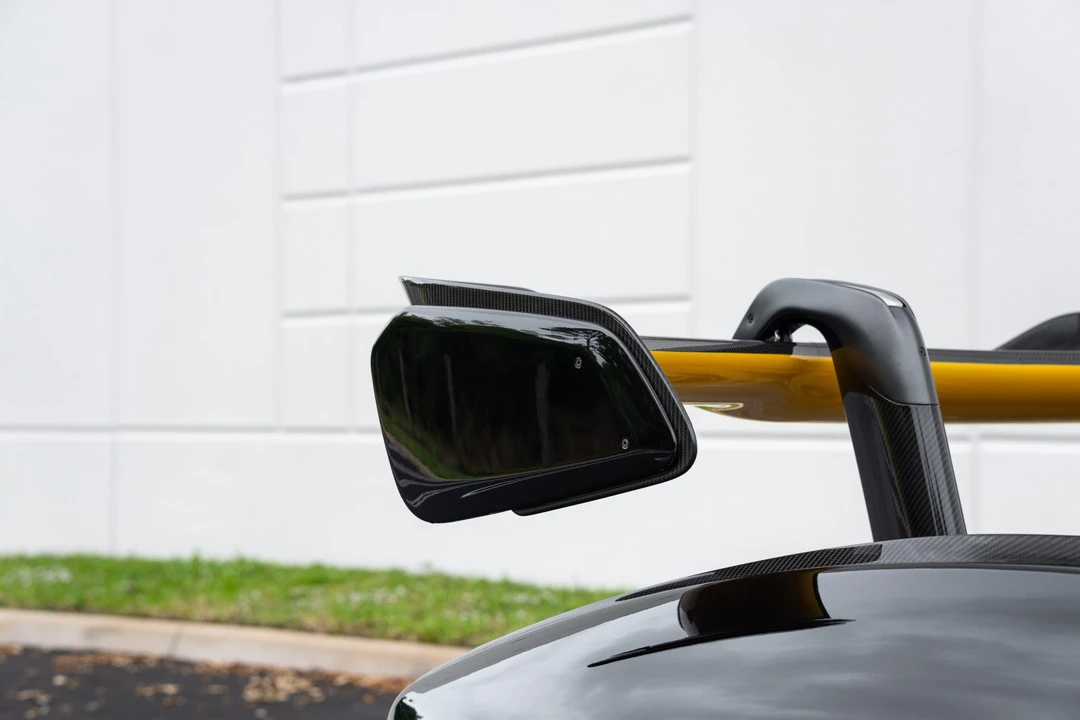 2019 McLaren Senna - Image 27 of 31