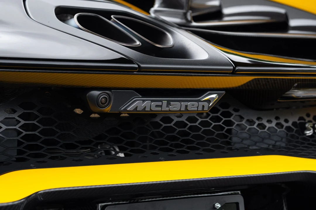 2019 McLaren Senna - Image 25 of 31