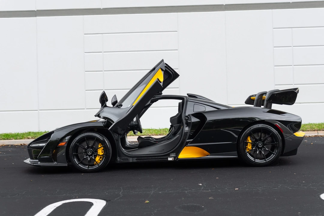 2019 McLaren Senna - Image 11 of 31