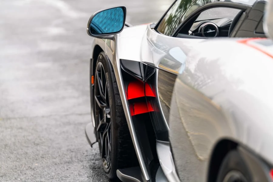2019 McLaren Senna - Image 15 of 31