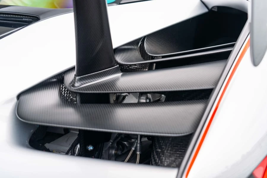 2019 McLaren Senna - Image 14 of 31