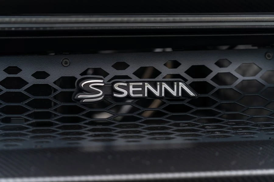 2019 McLaren Senna - Image 28 of 31