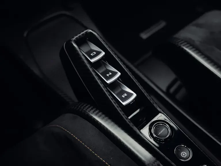 2019 McLaren Senna - Image 18 of 31