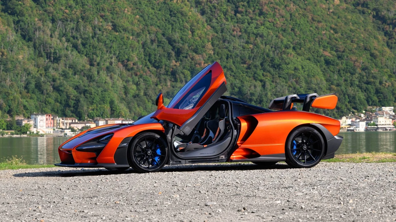2019 McLaren Senna - Image 10 of 31