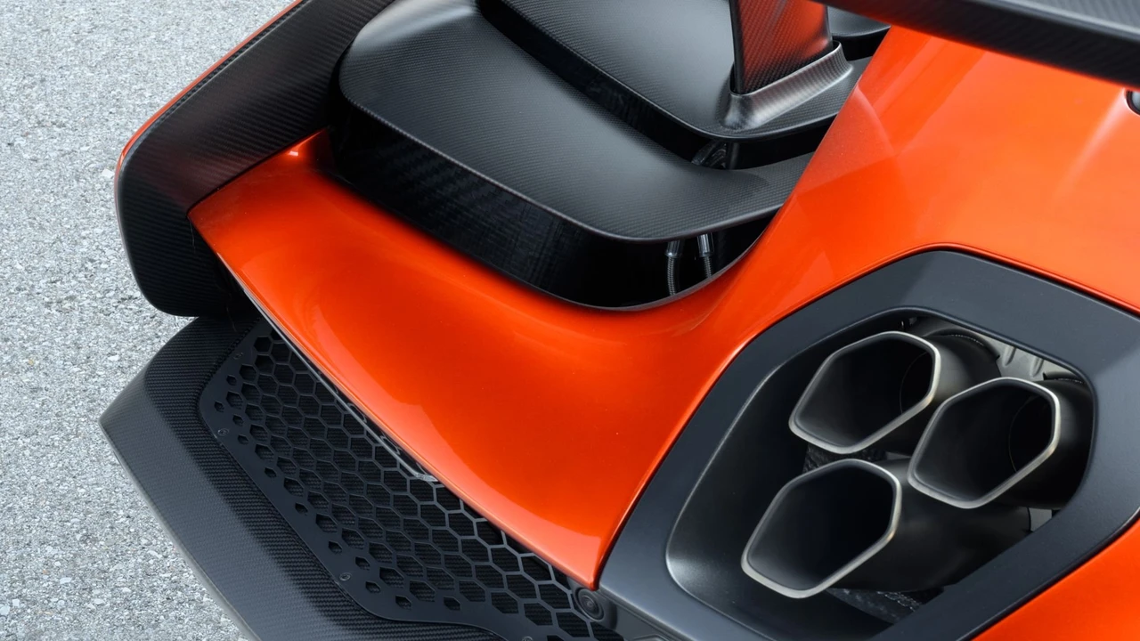 2019 McLaren Senna - Image 4 of 31