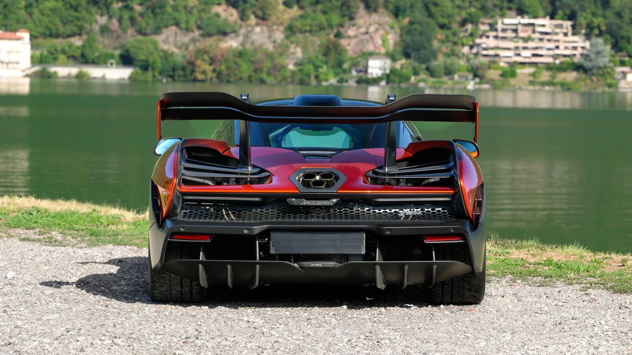 2019 McLaren Senna - Image 3 of 31