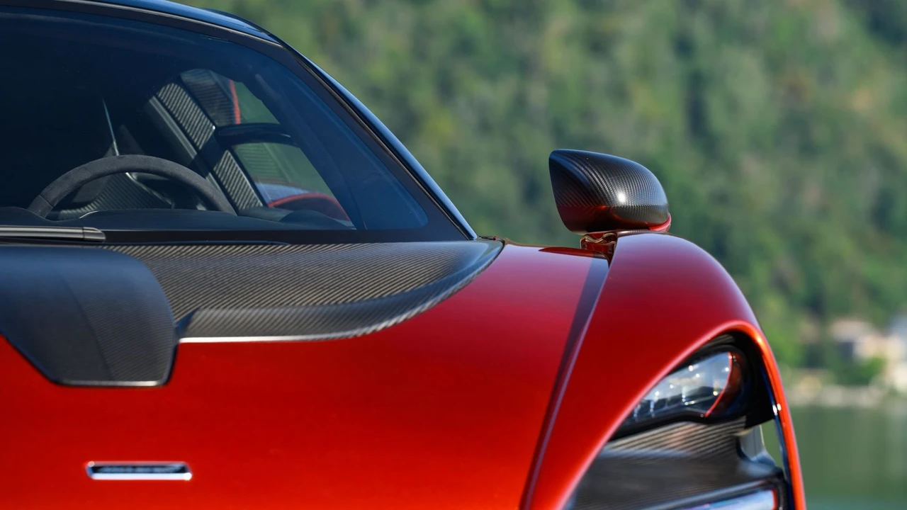 2019 McLaren Senna - Image 19 of 31