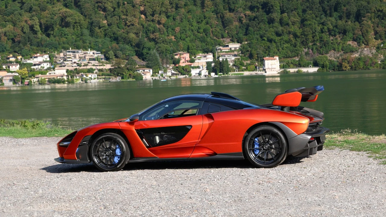 2019 McLaren Senna - Image 15 of 31