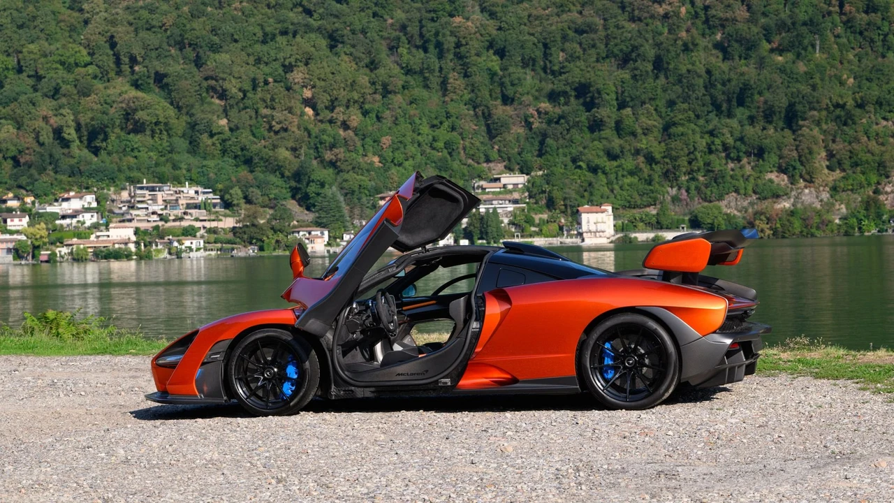 2019 McLaren Senna - Image 16 of 31