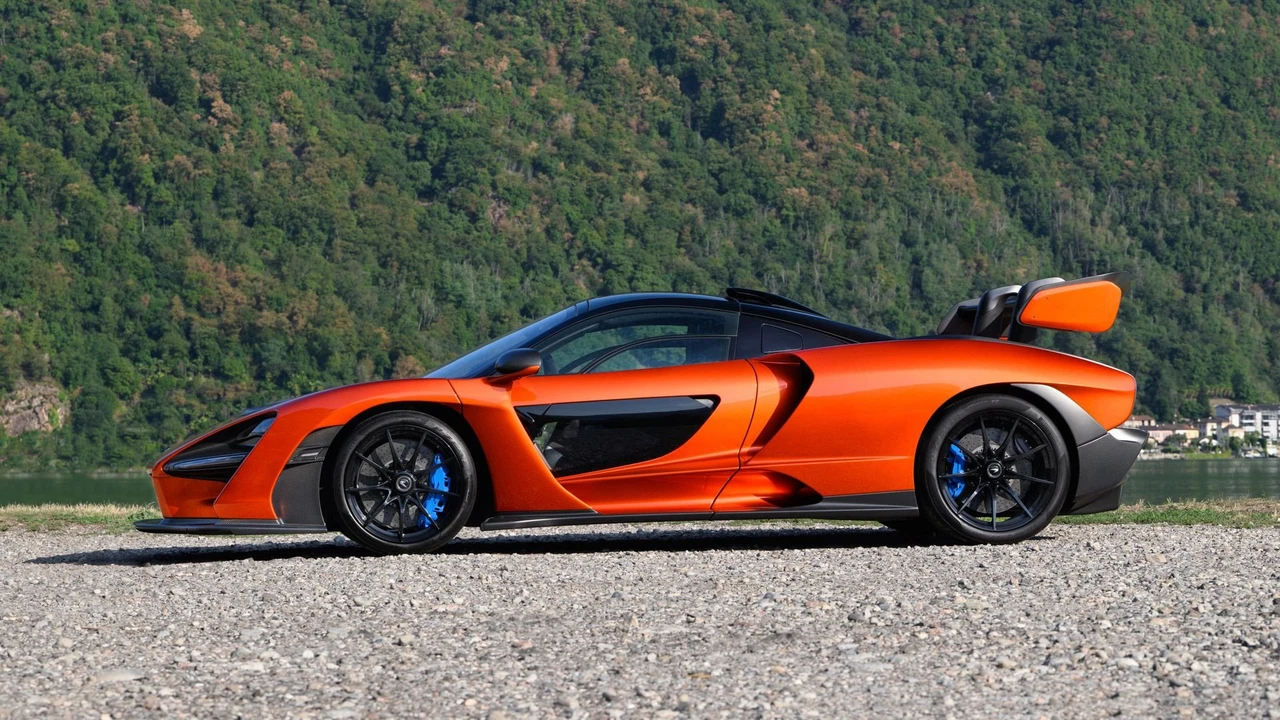 2019 McLaren Senna - Image 9 of 31