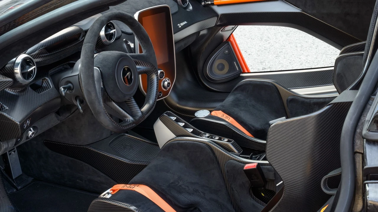 2019 McLaren Senna - Image 2 of 31