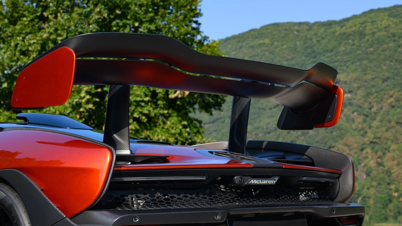 2019 McLaren Senna - Image 31 of 31