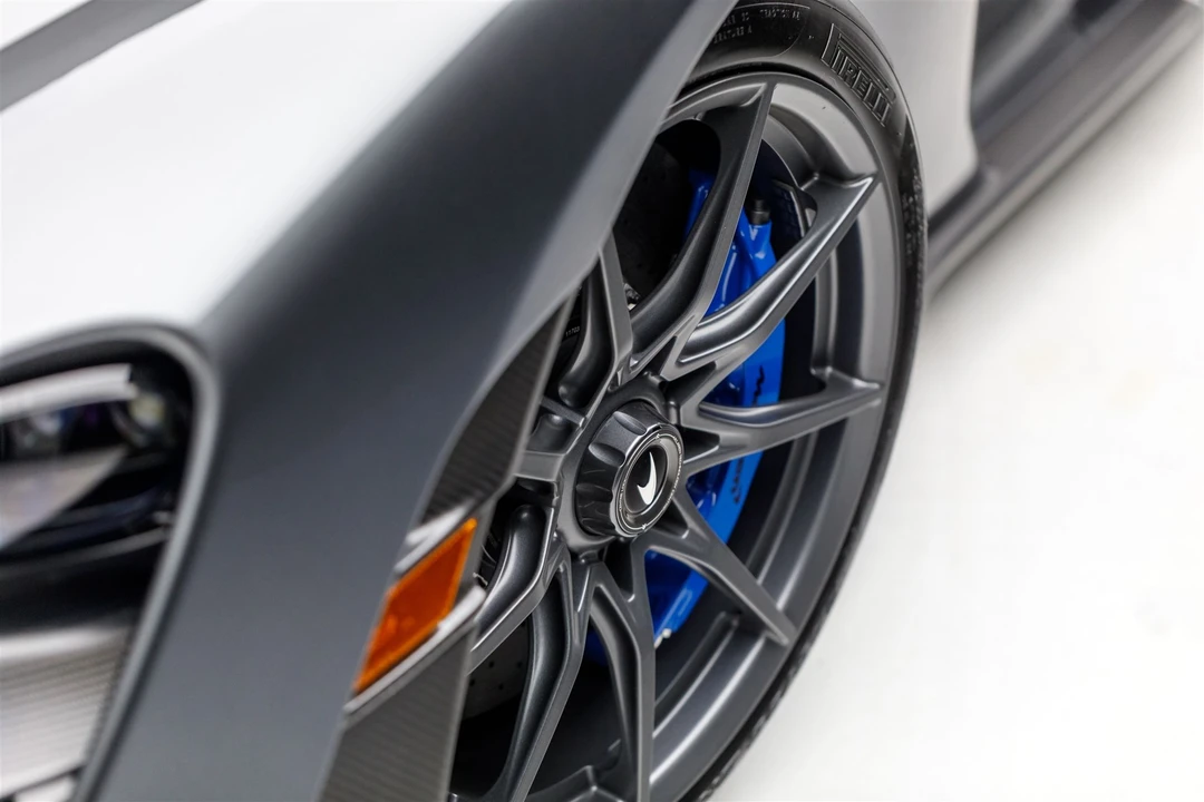 2019 McLaren Senna - Image 26 of 31