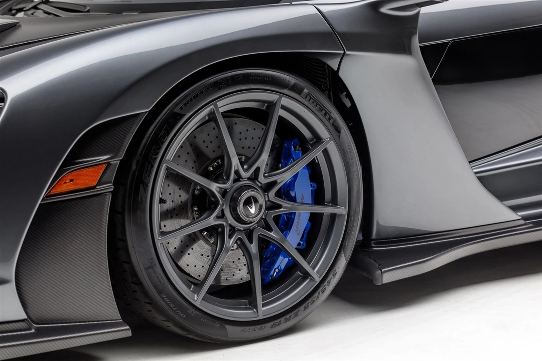 2019 McLaren Senna - Image 29 of 31