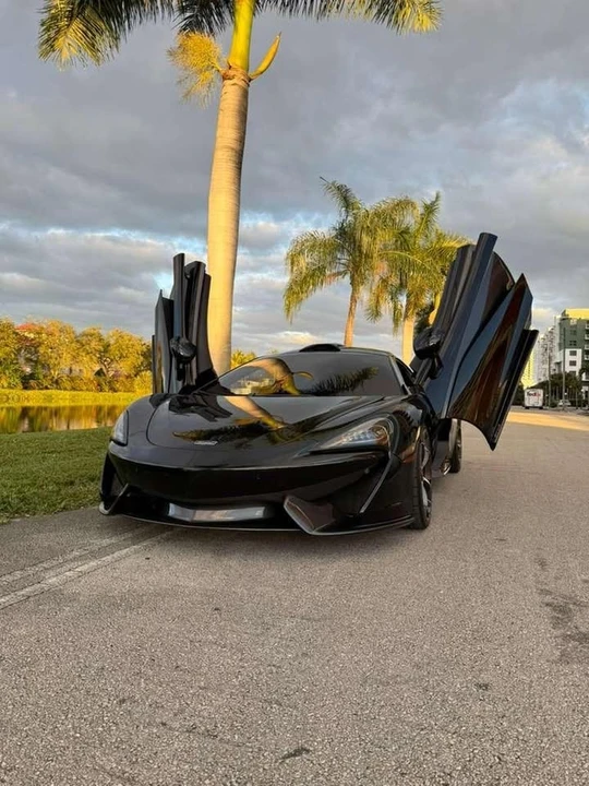 2019 McLaren 570S - Image 17 of 19
