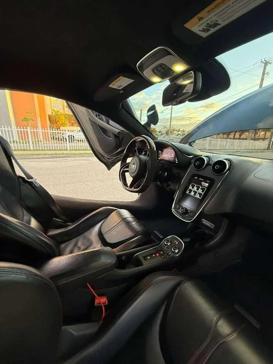 2019 McLaren 570S - Image 13 of 19