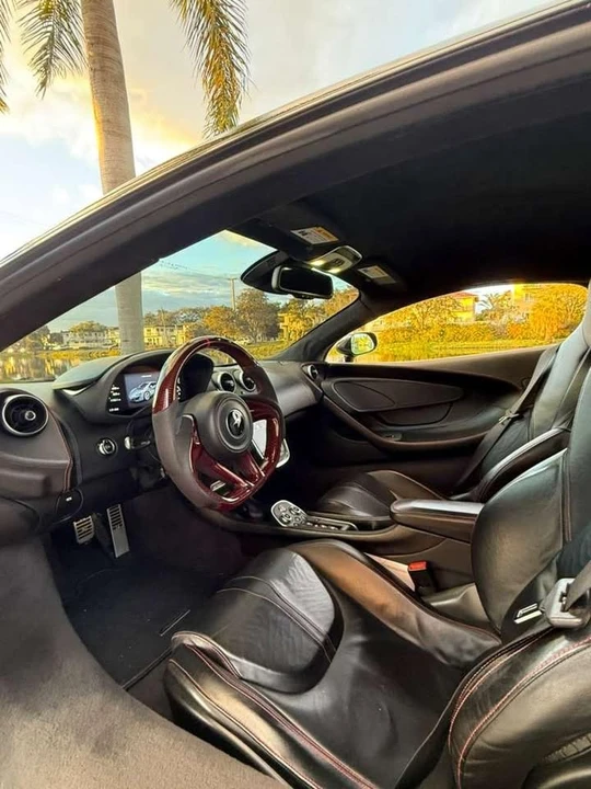 2019 McLaren 570S - Image 11 of 19