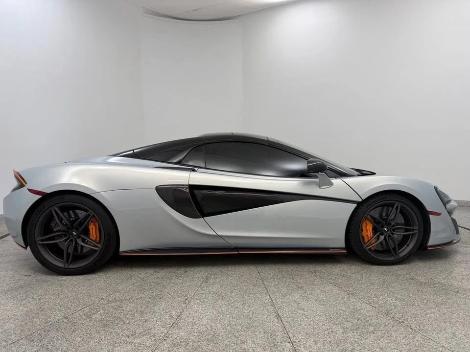 2019 McLaren 570S - Image 9 of 15