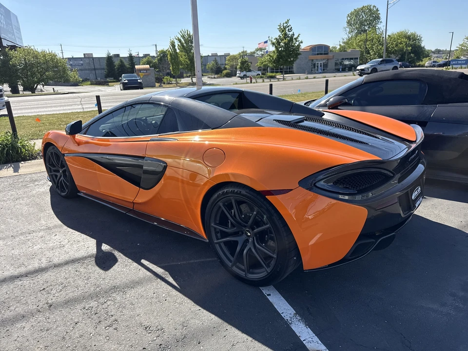 2019 McLaren 570S Spider - Image 2 of 5
