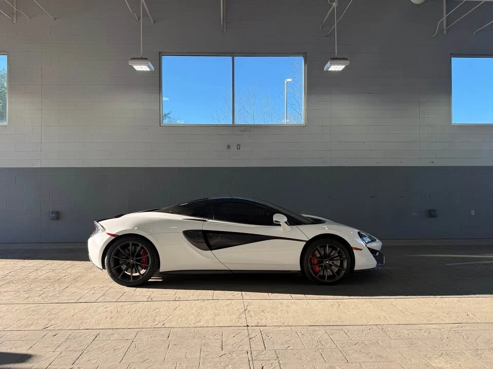2019 McLaren 570S - Image 4 of 5