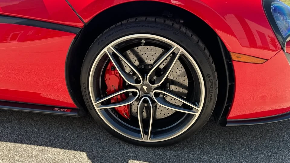 2019 McLaren 570S - Image 14 of 20