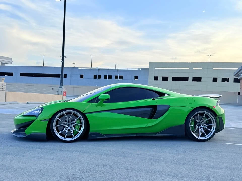 2019 McLaren 570S - Image 8 of 17