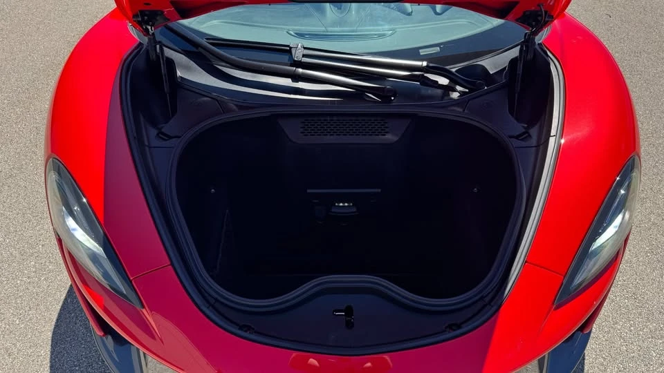 2019 McLaren 570S - Image 16 of 20