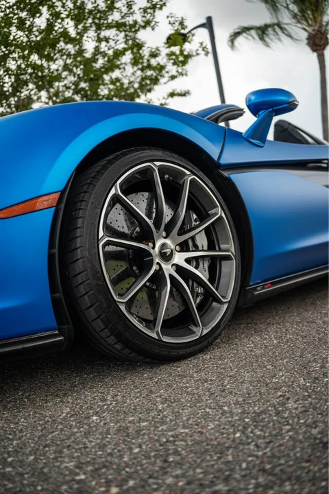 2019 McLaren 570S - Image 2 of 8