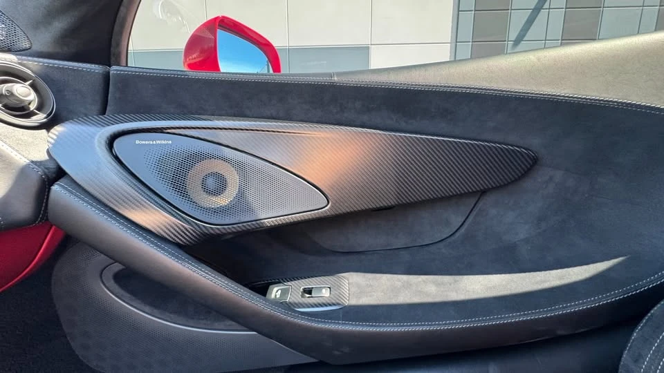 2019 McLaren 570S - Image 18 of 20