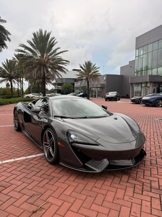 2019 McLaren 570S - Image 2 of 14