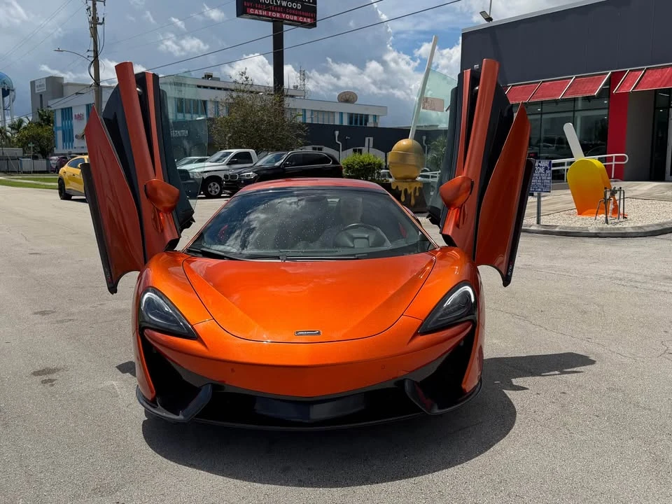 2019 McLaren 570S Spider - Image 18 of 20