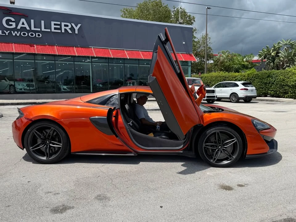2019 McLaren 570S Spider - Image 19 of 20