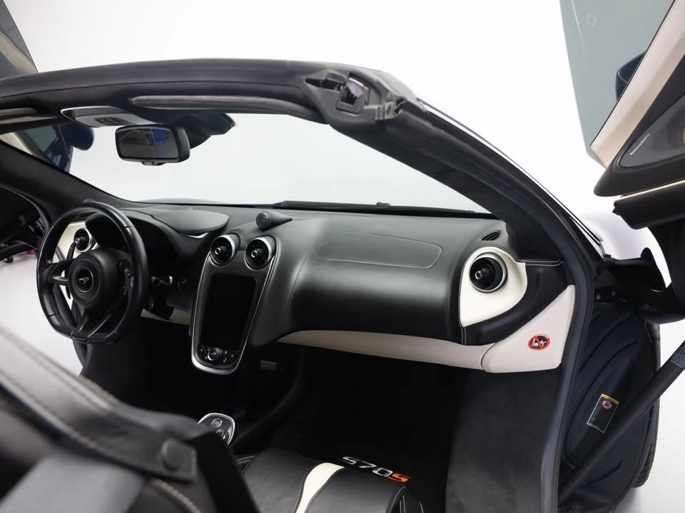 2019 McLaren 570S Spider - Image 20 of 20