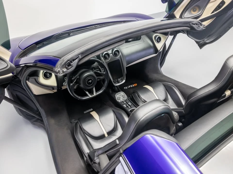 2019 McLaren 570S Spider - Image 19 of 20