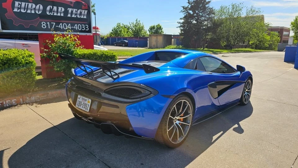 2019 McLaren 570S - Image 8 of 20