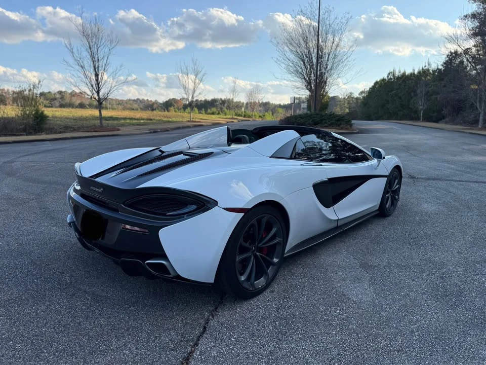 2019 McLaren 570S - Image 7 of 18