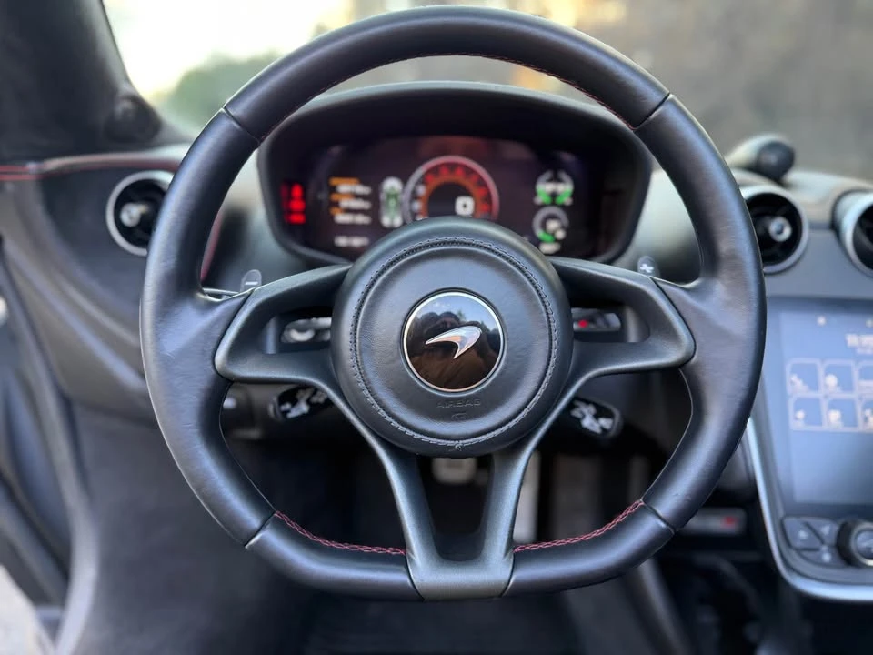 2019 McLaren 570S - Image 15 of 18