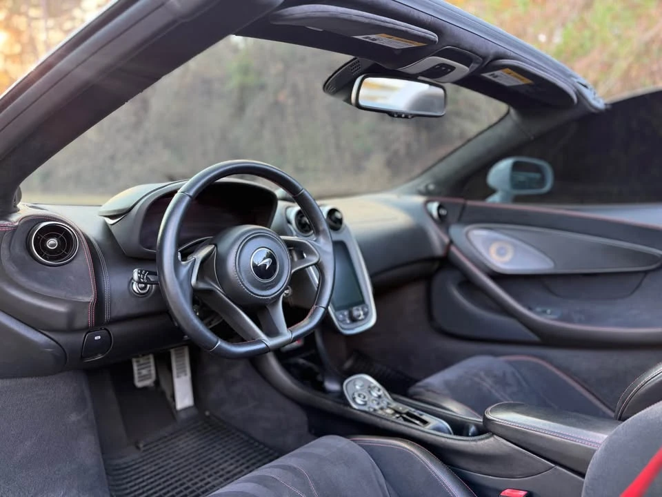 2019 McLaren 570S - Image 10 of 18
